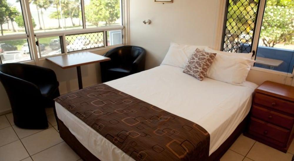 Strand Motel ทาวน์วิล ภายนอก รูปภาพ