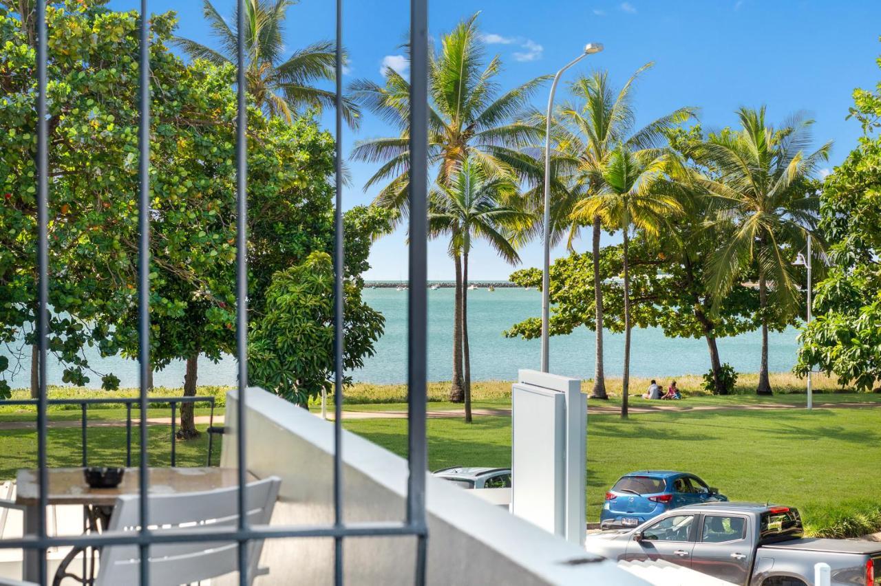 Strand Motel ทาวน์วิล ภายนอก รูปภาพ